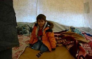 Depremzedeler güne çadırda uyandı