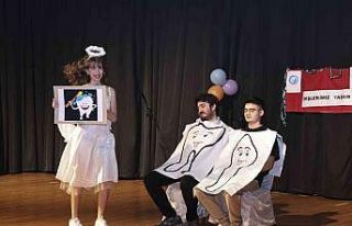 DEÜ, miniklere diş sağlığını oyun ile anlattı