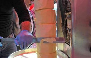 Döner çeşitlerine bir yenisi daha eklendi: Kaşar...