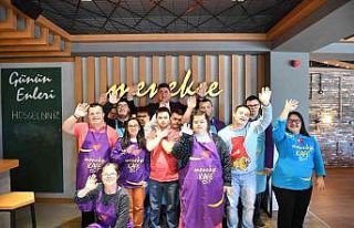 Down sendromlu bireylere özel kafe, misafirlerini...