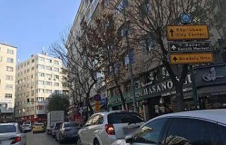 Duyarsız sürücüler trafiği böyle sıkıştırıyor