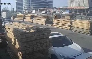 E-5’te takla atan araç kamerada