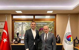 Edremit Ticaret Odası’na, CHP Genel Başkan Yardımcısı...