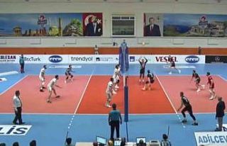 Efeler Ligi: TÜRŞAD: 3 - Spor Toto: 2