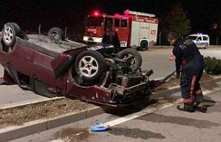 Elazığ’da otomobil takla attı: 3 yaralı
