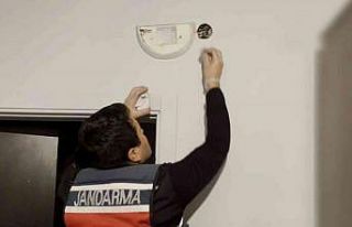 Elektrik buatından uyuşturucu çıktı: 3 gözaltı