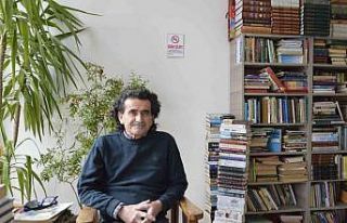 Emekli doktor sahafın bin kitapla başlayan serüveni...