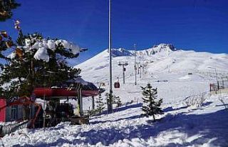 Erciyes’te muhteşem kış manzarası