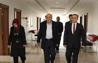 ERÜ Rektörü Altun, Hasta Yakınları Misafirhanelerini...
