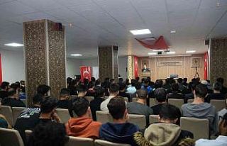 Erzincan’da KYK’da kalan üniversite öğrencilerine...