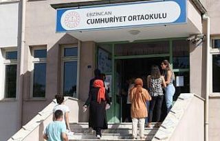 Erzincan’da ortaöğretim mezunu adaylar sınav...
