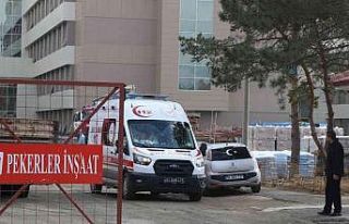 Erzincan’da yapımı devam eden hastane inşaatının...
