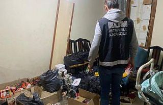 Esenyurt’ta kaçak tütün depolarına baskın:...