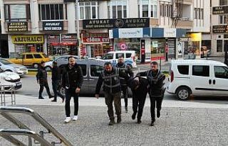 Eşini ve ailesini rehin alan şahıs adliyeye sevk...