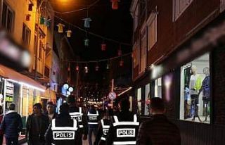 Eskişehir’de bir gecede 8 bin 542 şahıs sorgulandı