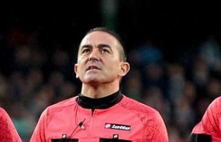 Fenerbahçe - Sivasspor maçının VAR’ı Özgüç...