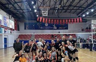 Filenin şimşekleri set vermedi