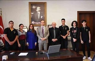 Gazeteci adayları sordu, Kaymakam Özyiğit cevapladı