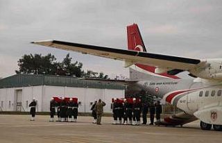 Gaziantepli şehitler için havalimanında tören