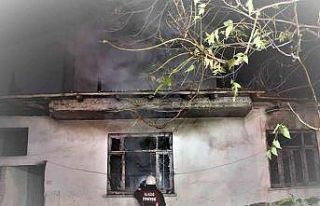 Gece yarısı facianın eşiğinden dönüldü: Yangına...