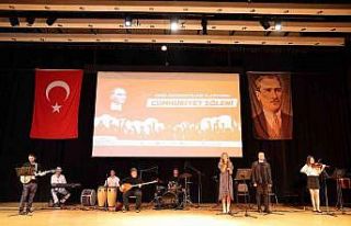 Gençlerden 29 Ekim Cumhuriyet Bayramına özel unutulmaz...