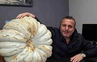 Gençlere örnek olmak için kabak ekti 200 bin TL...