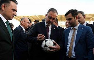 Gençlik ve Spor Bakanı Kasapoğlu Manisa’da incelemelerde...