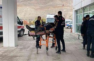 Göçmenleri taşıyan otobüs devrildi: 2 kişi öldü...