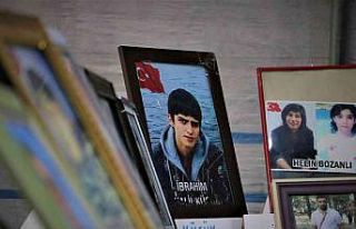 Gözü yaşlı baba oğluna ‘teslim ol’ çağrısında...