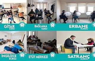 Hakkari Belediyesi bünyesinde 11 dalda kurs veriliyor