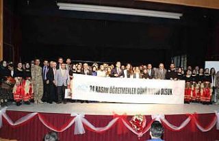 Hakkari’de 24 Kasım Öğretmenler Günü kutlandı