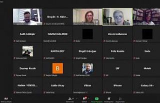 Halı tasarımı bölümü öğrencileri online söyleşide