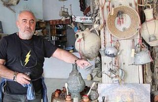 Hasankeyfli turizmci yüzlerce yıllık eşyaları...