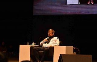 Hayati İnanç Balıkesirli gençlerle bir araya geldi