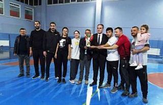 Hisarcık’taki voleybol turnuvasının şampiyonu...