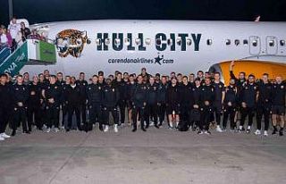 Hull City yüzlerce taraftarıyla Antalya’ya geldi