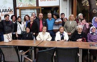 İlkokul arkadaşları 50 yıl sonra buluştu