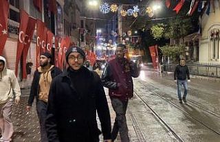 İstiklal Caddesi araç ve yaya trafiğine açıldı