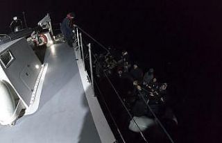 İzmir’de 39 göçmen kurtarıldı