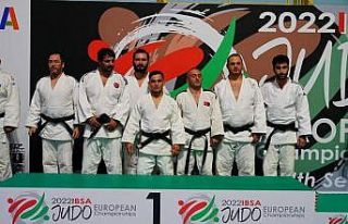 İzmir’in milli sporcuları Paris yolunda