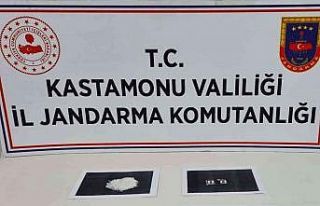 Jandarma ekiplerince uyuşturucu ticareti yapan 5...