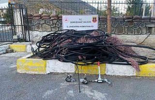 Kablo hırsızları jandarmadan kaçamadı