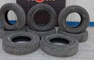 Kaçakçılar cep telefonu ve kamyon lastikleriyle...