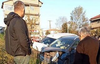 Kafa kafaya çarpıştılar: 2 yaralı