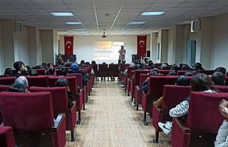 Kahta’da yazar öğrenci buluşması