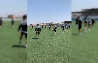 Kars 36 Spor Iğdıres Spor hazırlıklarını sürdürüyor
