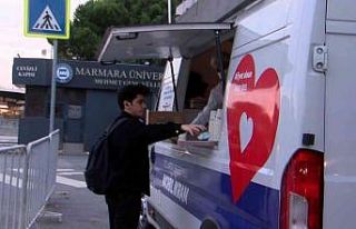 Kartal’da üniversite öğrencilerine sıcak çorba...