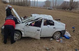 Kayganlaşan yol kazaya neden oldu, 3 kişi yaralandı
