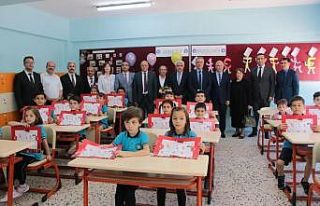 Kayseri’de binlerce öğrenci ders başı başı...