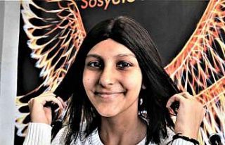 Kemoterapi tedavisi sonrası saçları dökülen Şerife’nin...